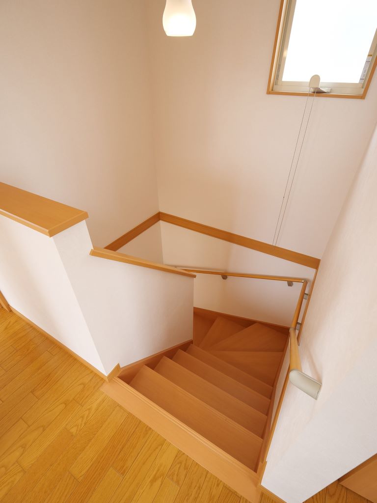 回り階段は効率的に居住スペースを確保できます。
